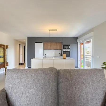 Parque 1-6c Magnificent 4 Bedrooms With Parking