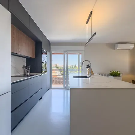 Parque 1-6c Magnificent 4 Bedrooms With Parking