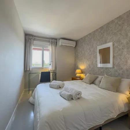 Parque 1-6c Magnificent 4 Bedrooms With Parking *