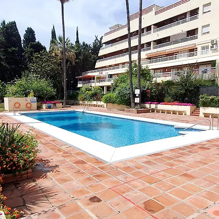 Appartamento Parque 1-6c Magnificent 4 Bedrooms With Parking Marbella