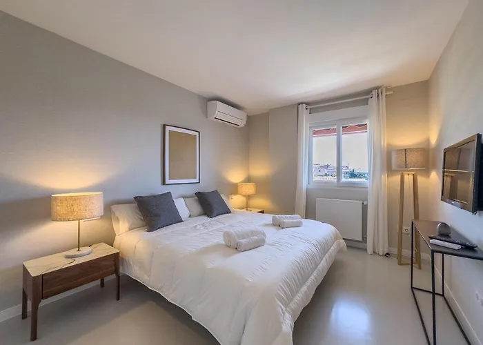 Parque 1-6c Magnificent 4 Bedrooms With Parking Apartament