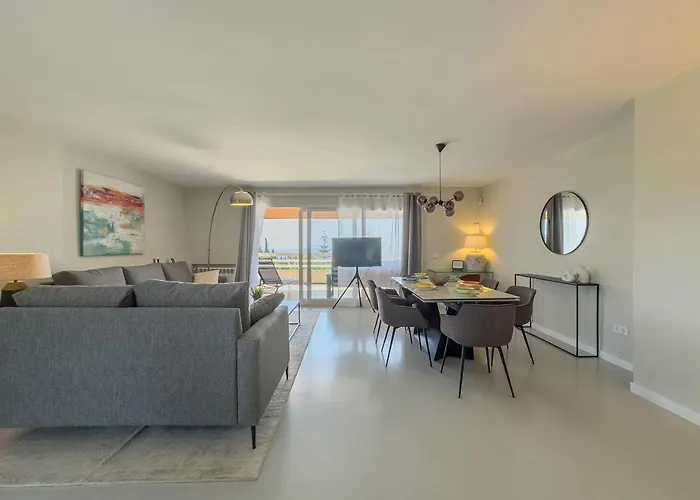 Parque 1-6c Magnificent 4 Bedrooms With Parking Apartament *