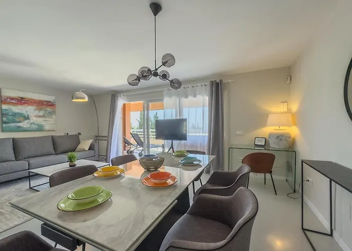 Parque 1-6c Magnificent 4 Bedrooms With Parking Marbella