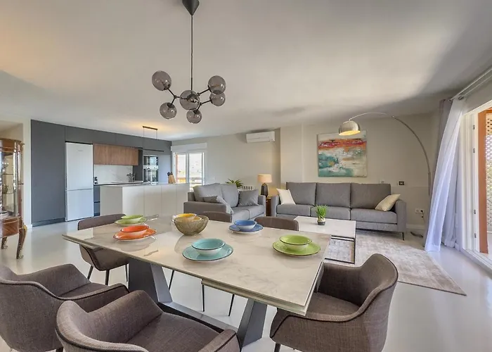 Apartament Parque 1-6c Magnificent 4 Bedrooms With Parking *