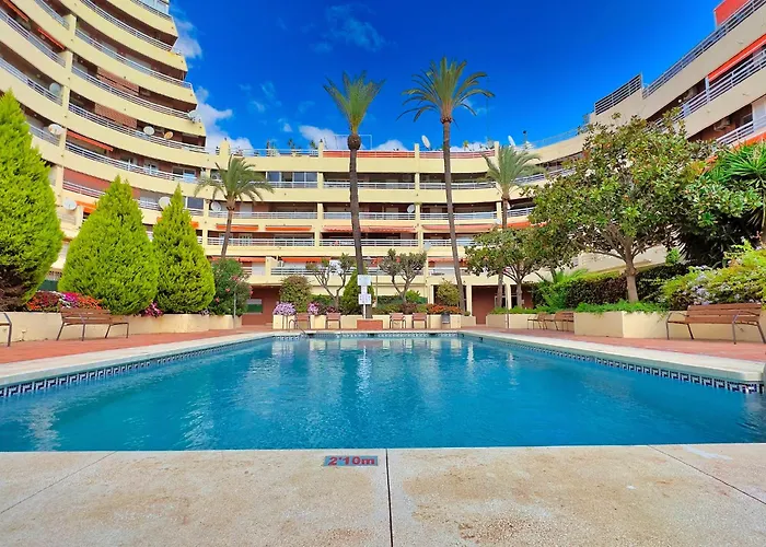 Parque 1-6c Magnificent 4 Bedrooms With Parking Lejlighed *