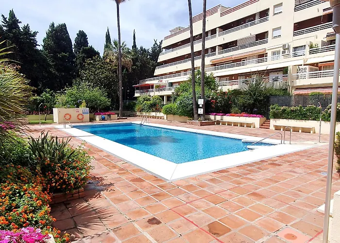 Apartament Parque 1-6c Magnificent 4 Bedrooms With Parking Marbella