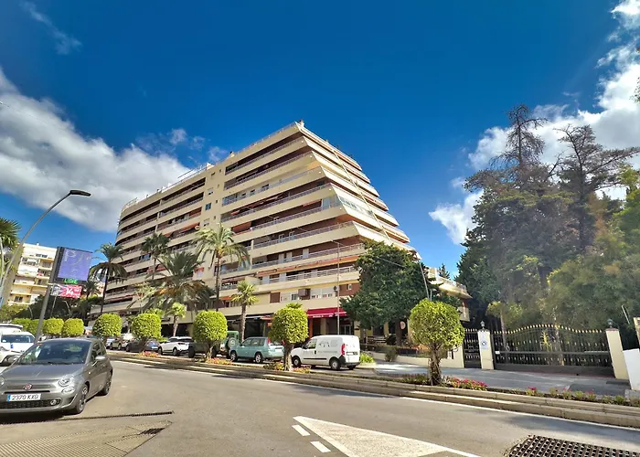 Parque 1-6c Magnificent 4 Bedrooms With Parking Marbella
