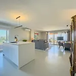 Apartment Parque 1-6c Magnificent 4 Bedrooms With Parking