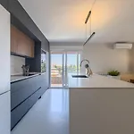 Parque 1-6c Magnificent 4 Bedrooms With Parking