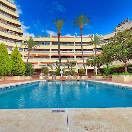 Parque 1-6c Magnificent 4 Bedrooms With Parking Διαμέρισμα *