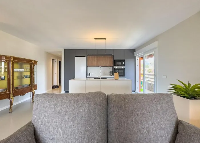 Parque 1-6c Magnificent 4 Bedrooms With Parking