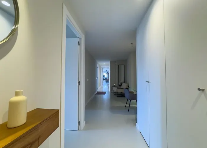 Parque 1-6c Magnificent 4 Bedrooms With Parking * Μαρμπέλλα